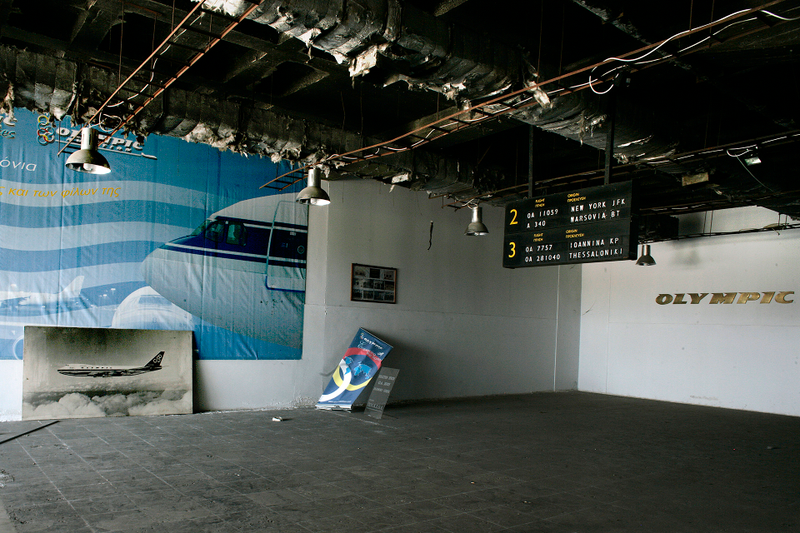Illustration for article titled Athens' Abandoned International Airport Is Incredibly Creepy